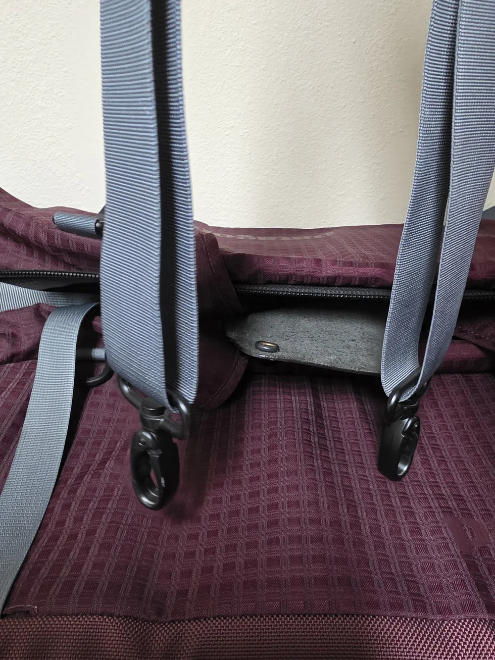 Vintage 2007 Patagonia Black Hole Duffel 90L - Plum Grid (Excellent Condition)